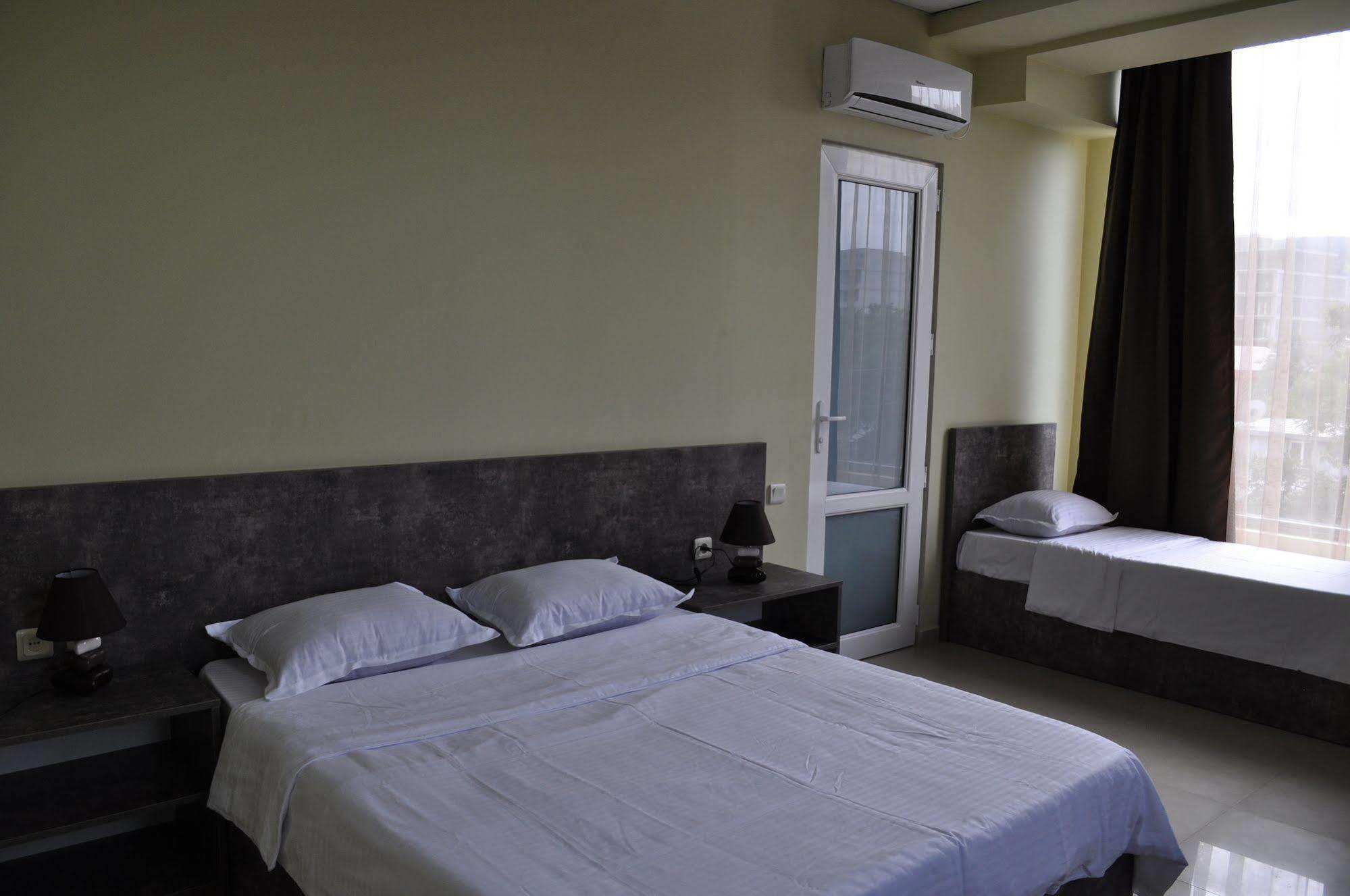 Tiflis Avlabari Hotel Buitenkant foto