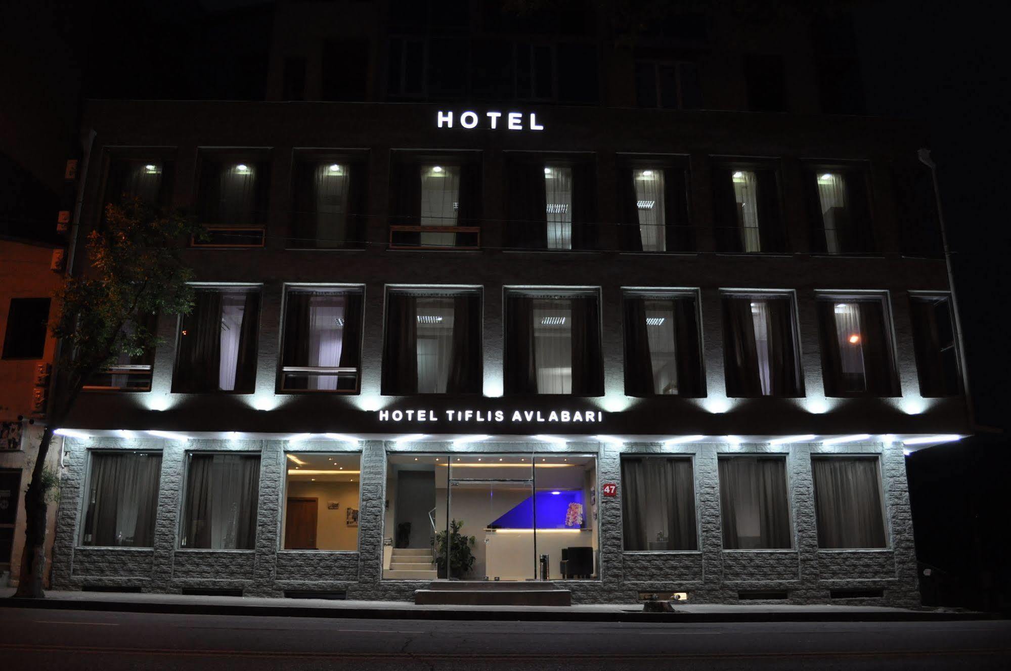 Tiflis Avlabari Hotel Buitenkant foto
